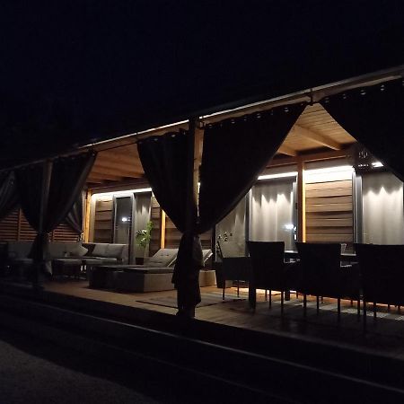 Mobile Home Agava 2 Биоград на Мору Екстериор снимка