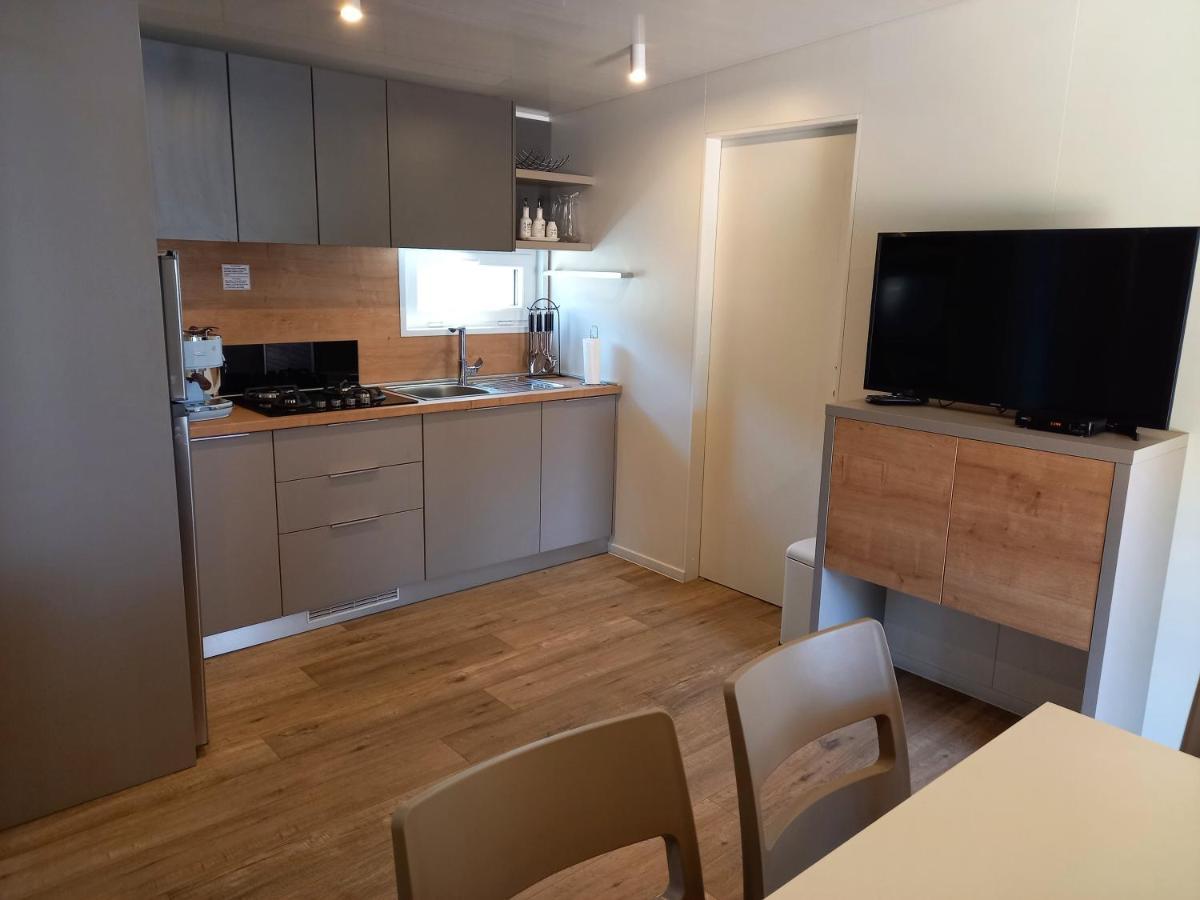 Mobile Home Agava 2 Биоград на Мору Екстериор снимка