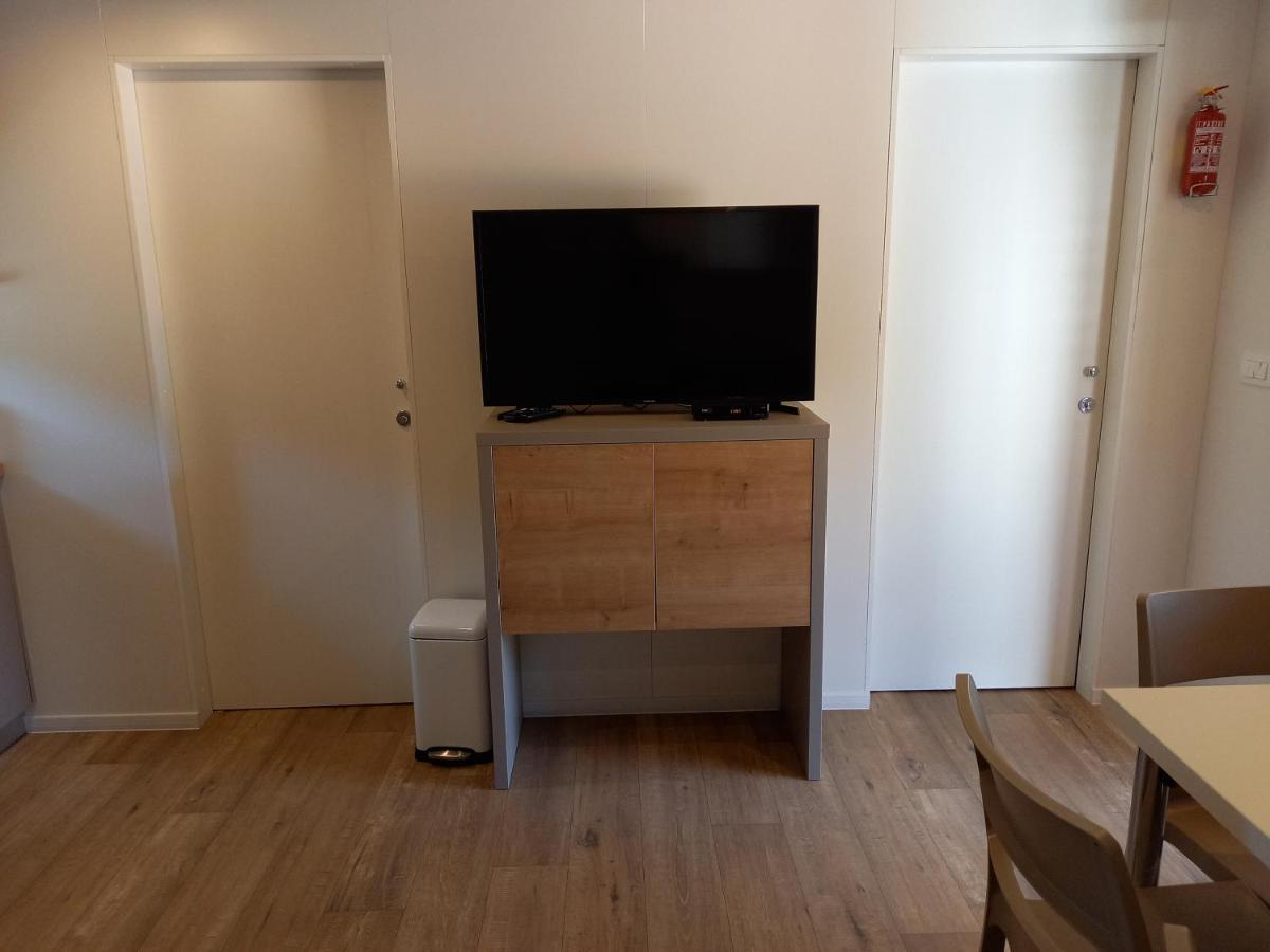 Mobile Home Agava 2 Биоград на Мору Екстериор снимка
