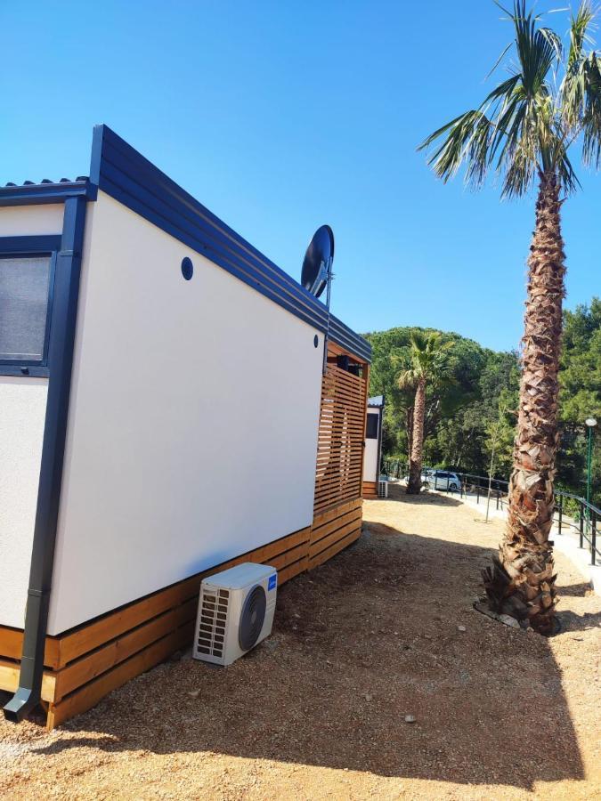 Mobile Home Agava 2 Биоград на Мору Екстериор снимка